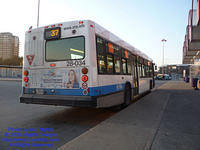 STM-28034-112309-02.jpg